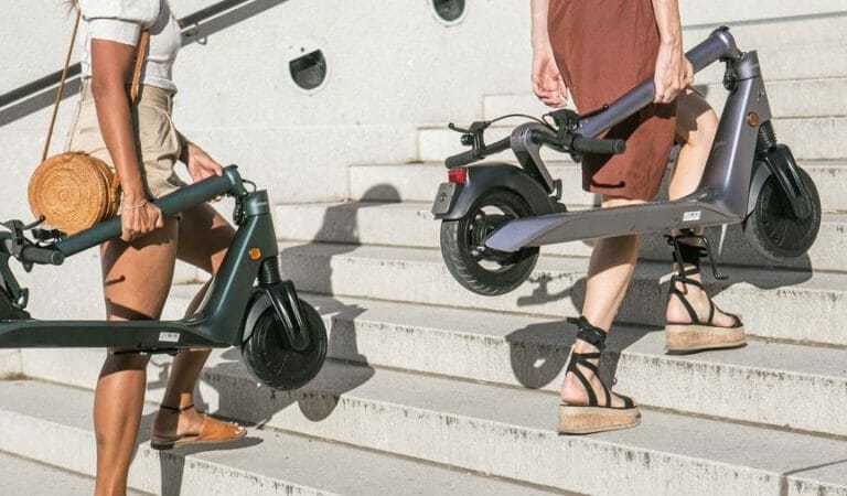 What are the benefits of an electric scooter